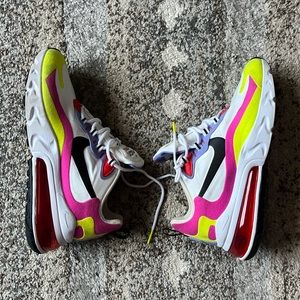 NIKE REACT WOMENS sz.8